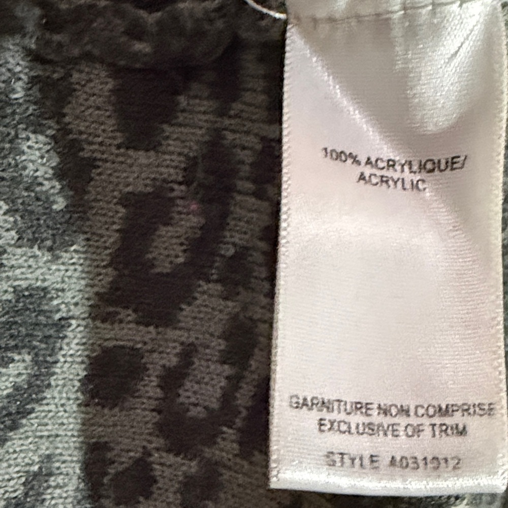 Source Unknown Charcoal Leopard Cardigan - Picture 4 of 5